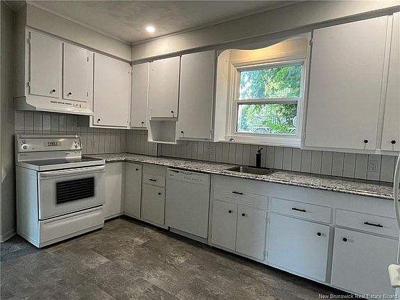 3rd image of 158 Steadman St