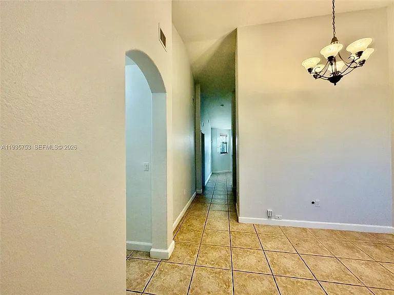 1692 SE 29th Ct #201 — Photo 4