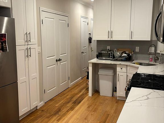 5th image of 118 W 3rd St APT 2D