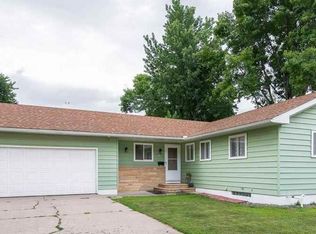 2308 E Main St, Mankato, MN 56001