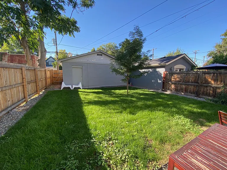 220 W 2nd Ave #2 — Photo 16