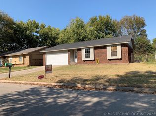 607 W 27th St, Sand Springs, OK 74063