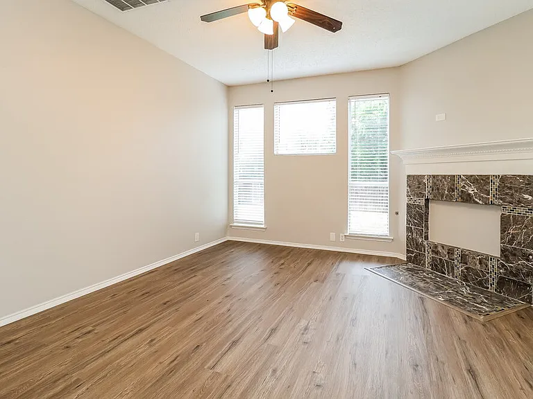 3336 Raleigh Dr — Photo 9