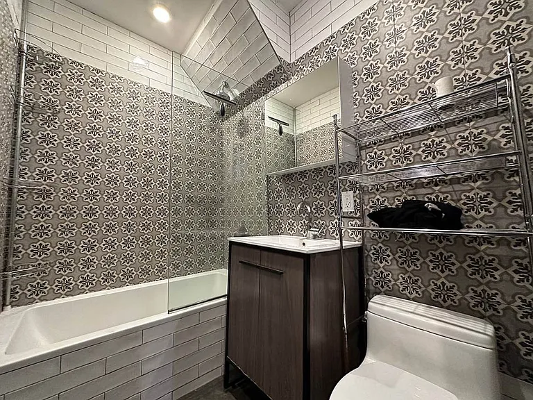86 Havemeyer St #1 — Photo 30