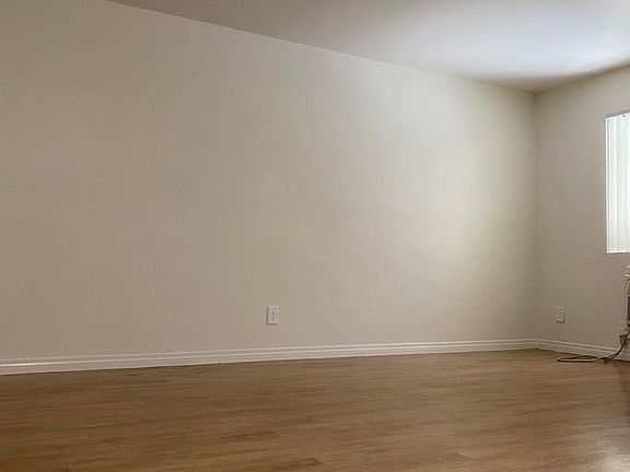 5th image of 4225 Del Mar Ave APT 212