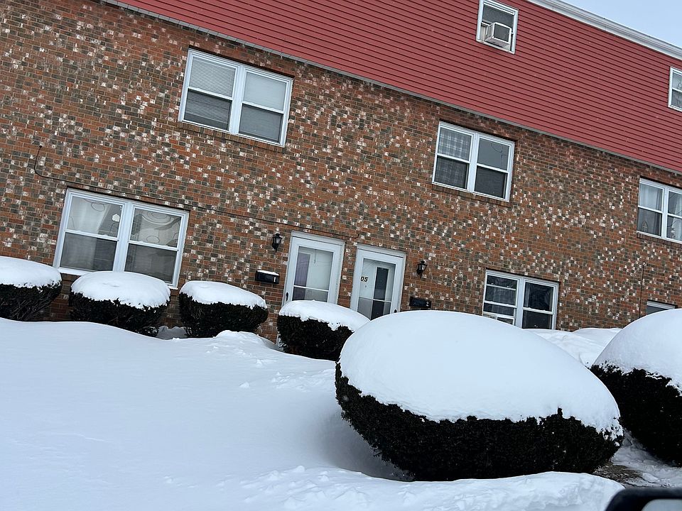 1st image of 605 Highland Ave APT 2