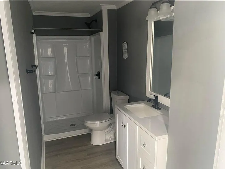 206 Ferry St — Photo 13