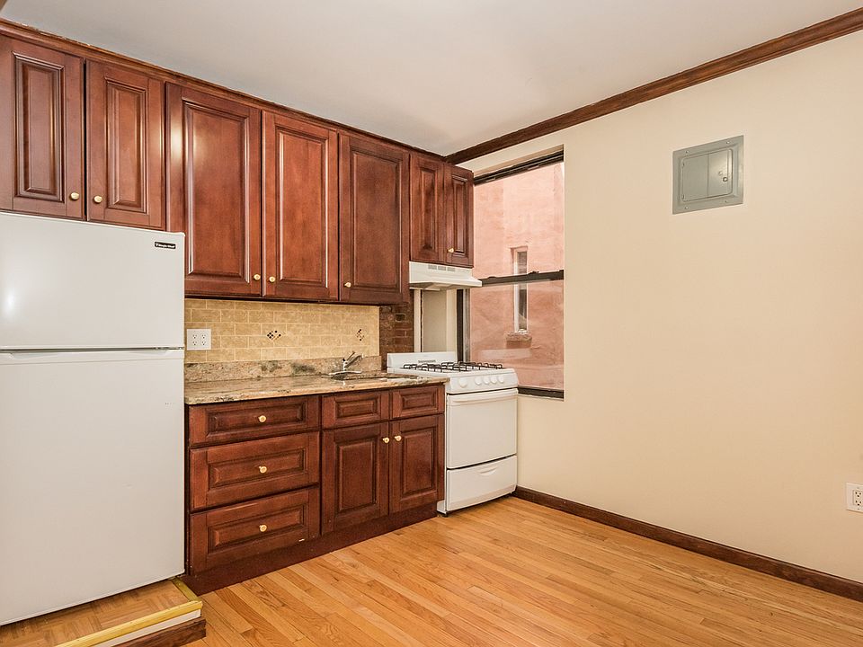 1st image of 97 E 7th St #9D
