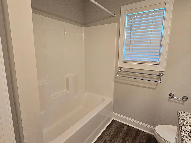 404 S Rose Ave — Photo 17
