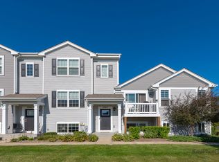 2543 Bella Dr, Pingree Grove, IL 60140