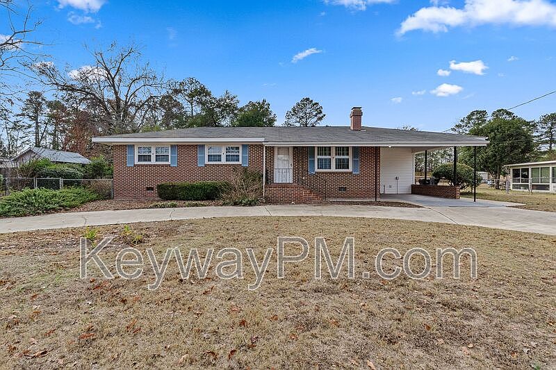 1st image of 161 Hickory Dr S