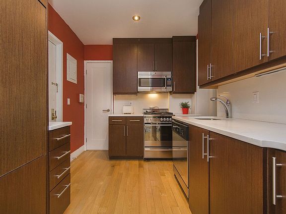 3rd image of 88 Charles St #4