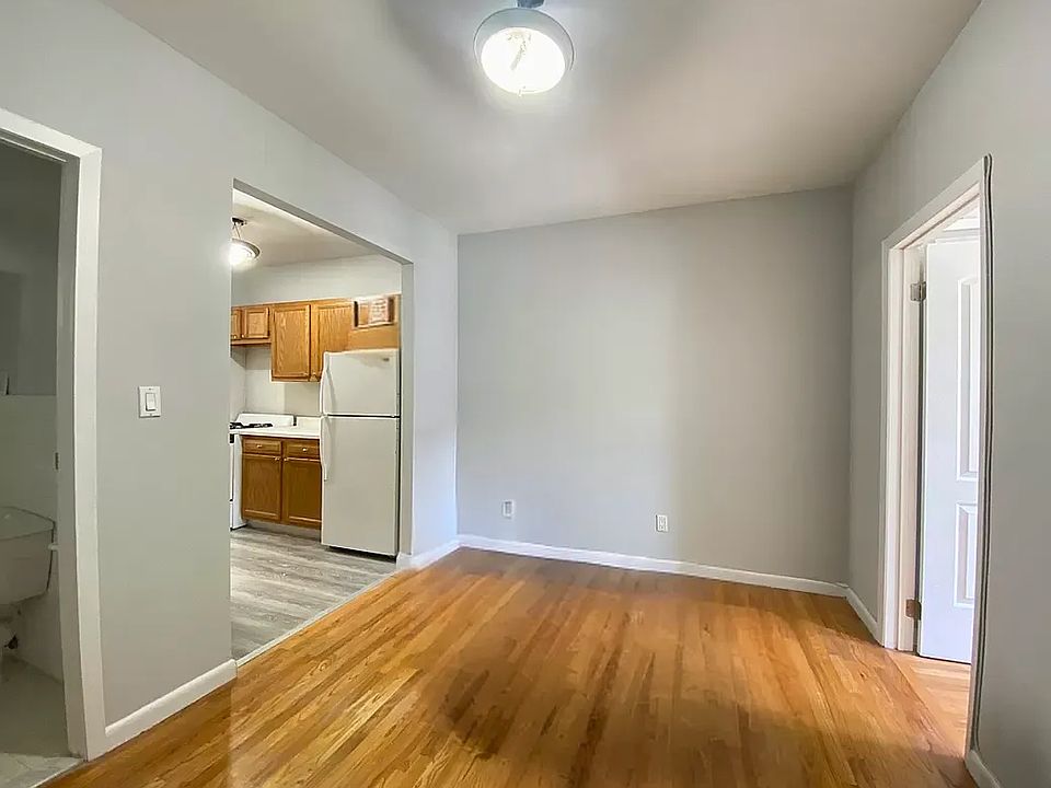 1st image of 3128 42nd St APT 1