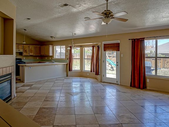 3rd image of 8015 Stoneybrook Pl NW