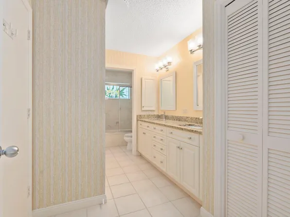 4402 SW Dundee Court, Palm City, FL 34990