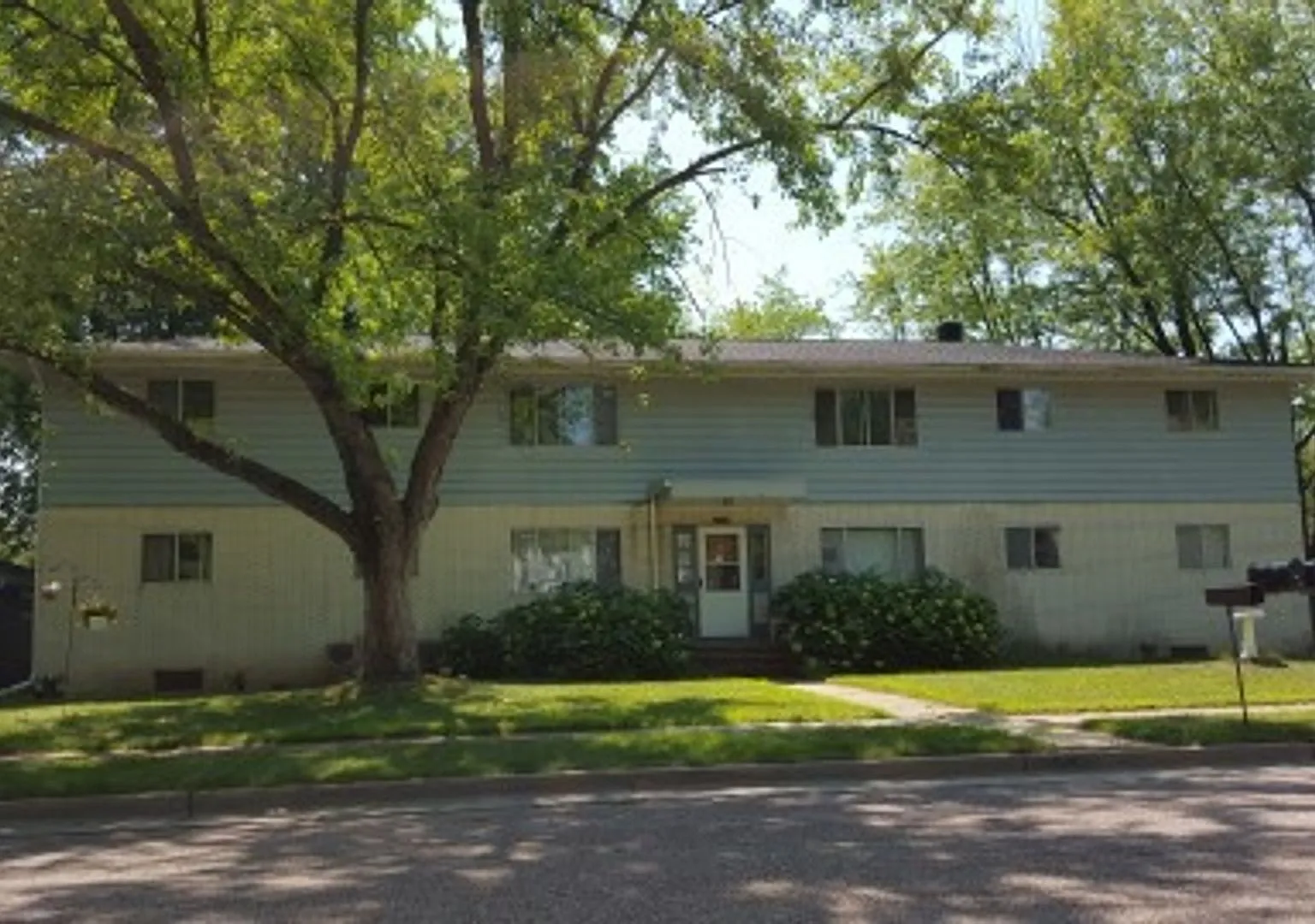2231 Wickham Avenue — Photo 2
