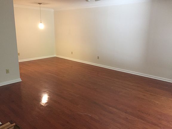 3rd image of 3701 Colony Crossing Dr