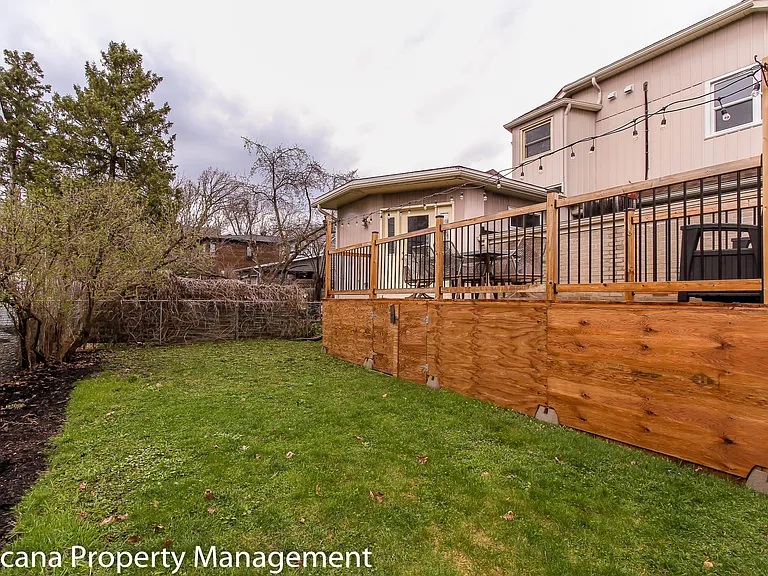 220 Cowley Ave — Photo 34