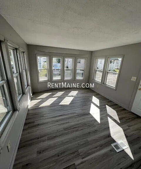 681 Main Rd N #11 — Photo 2