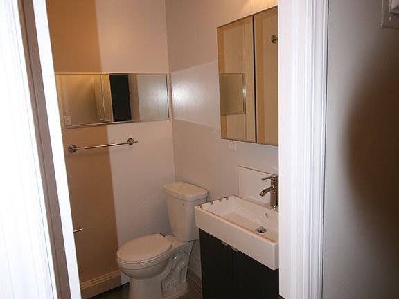 3rd image of 2260 Steinway St #3