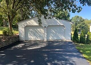 3rd image of 2111 Mill Ln