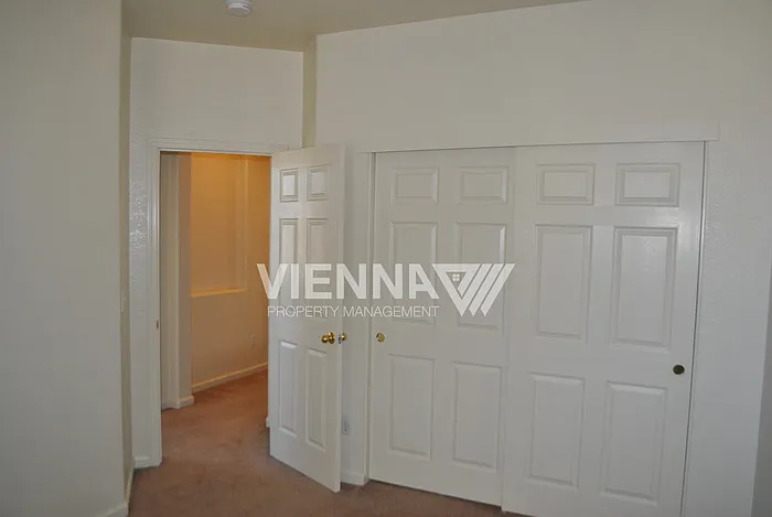 7956 Robinson Dr — Photo 12