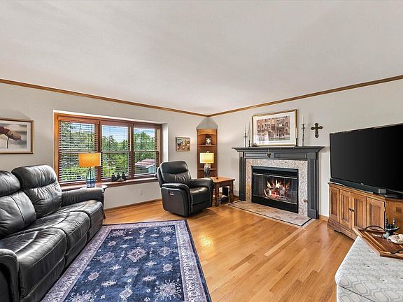 5th image of 258 Clover LANE