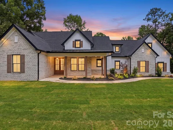 540 Rocklyn Dr, Rock Hill, SC 29730
