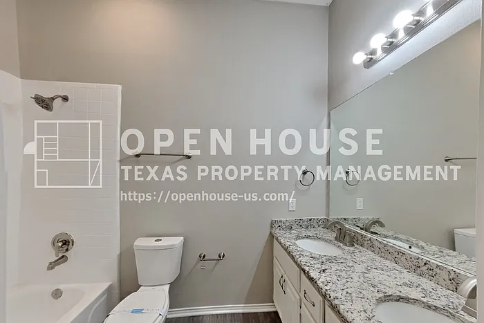6704 Catalpa Trl — Photo 16
