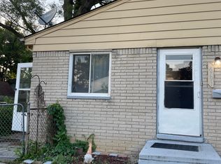 6791 Toepfer Rd, Warren, MI 48091