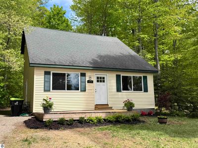 4872 E Shore Dr NE, Kalkaska, MI, 49646