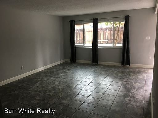 4th image of 2234 Pacific Ave #B