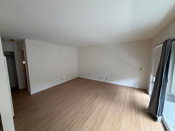 4th image of 73 Brookwood Rd Unit 23