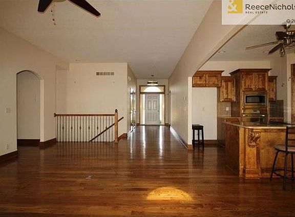 4th image of 2810 SW Summer Creek Ct