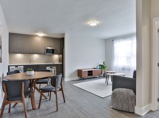 464 Spadina Rd #23, Toronto, ON M5P2W4