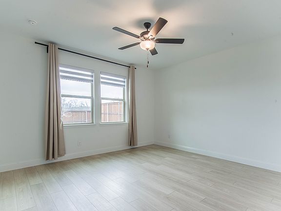 5th image of 206 Castle Rock Dr