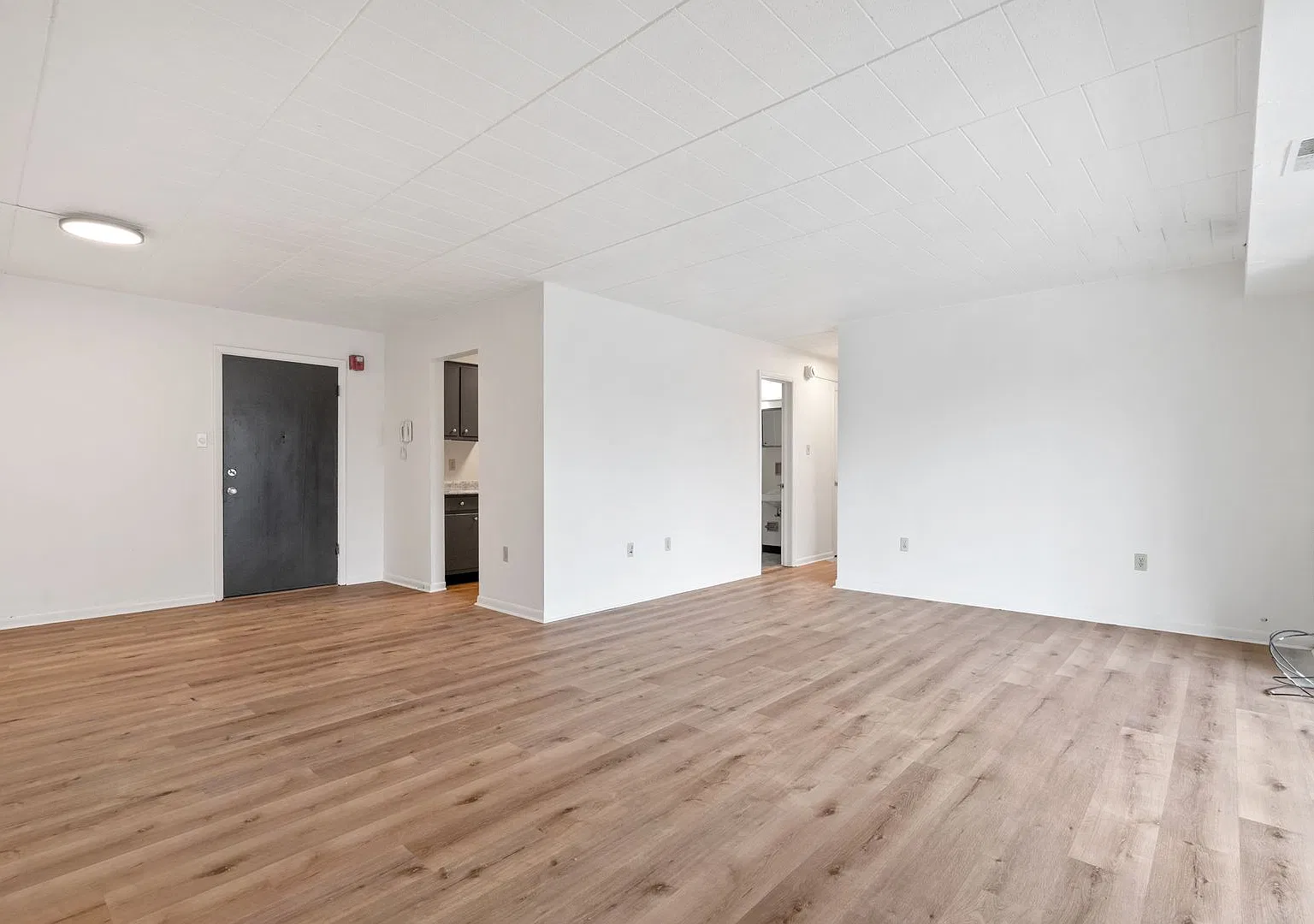Discover Stamm Avenue Apartments: Your Ideal Living Space — Photo 3