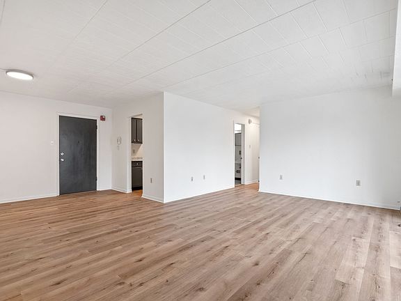 3rd image of 120 Stamm Ave APT 2B