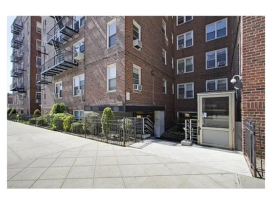 Sold by REAL ESTATE PROFESSIONALS OF NY | media 6