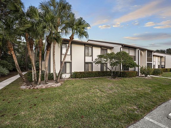 2nd image of 1575 SW Silver Pine Way #108-A2