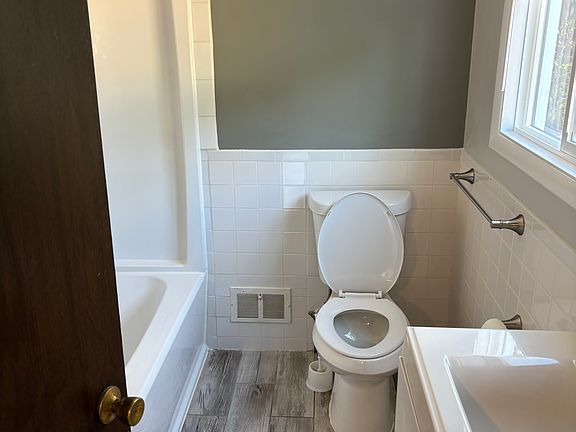 3rd image of 47501 Condor Ave