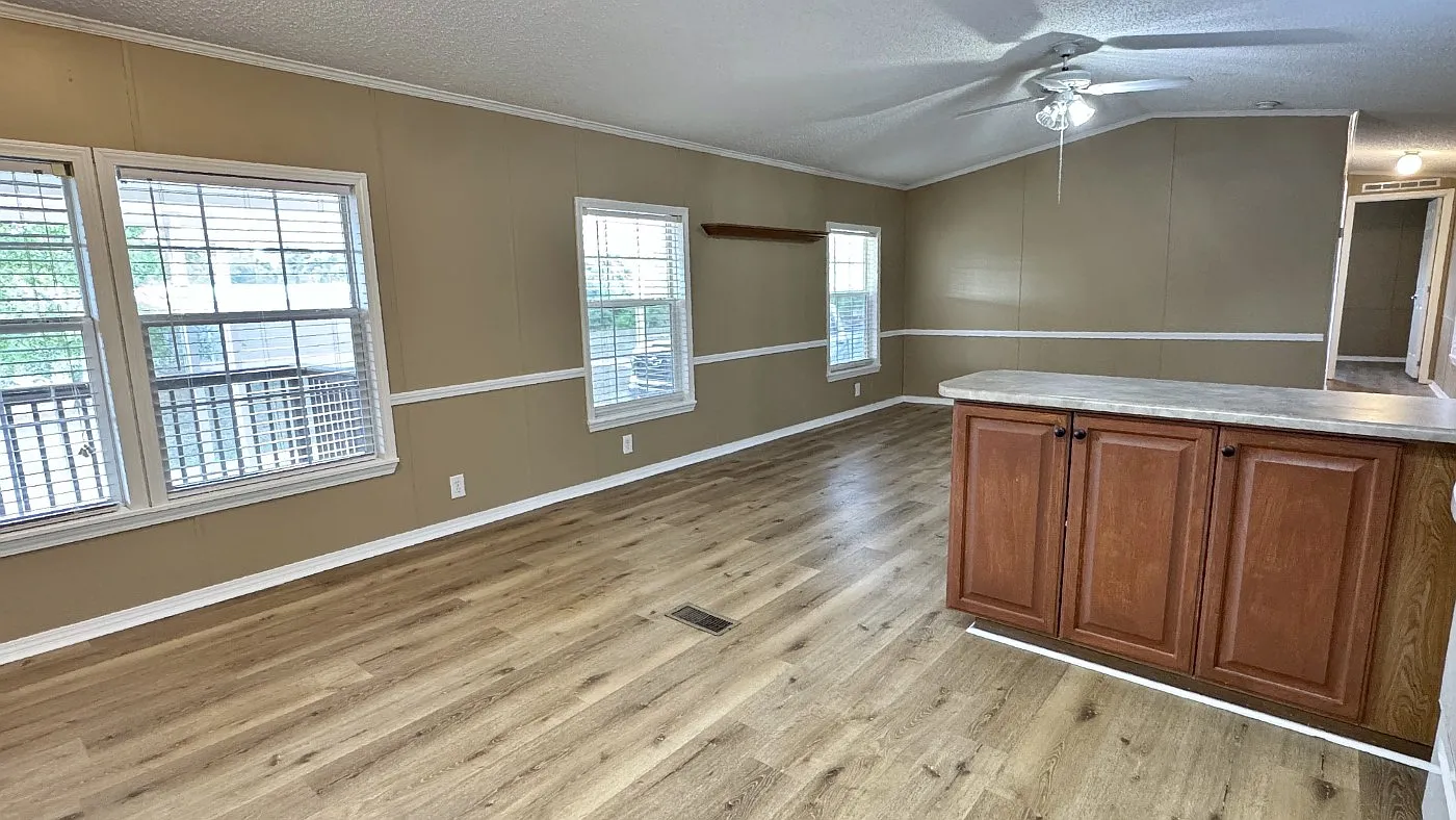 3 bed, 1280 sqft, $1,400 — Photo 4