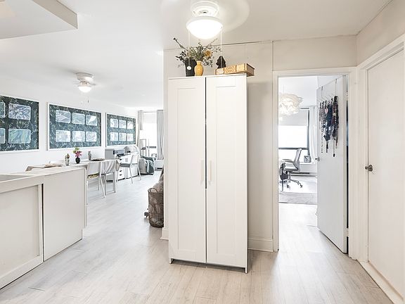 4th image of 5415 N Sheridan Rd APT 802