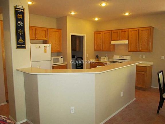 5th image of 1692 Sebring Hills Dr
