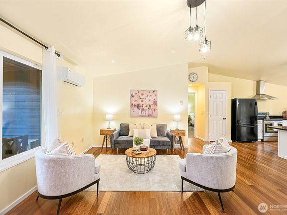 5th image of 18514 71st Street NW