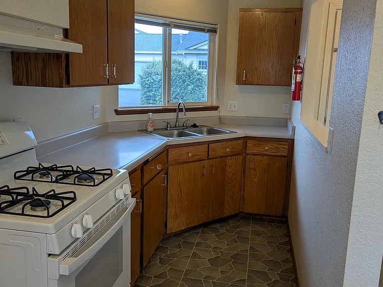 1725 McKinleyville Ave — Photo 4