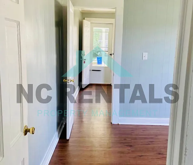 1415 Underwood Ave #1 — Photo 4