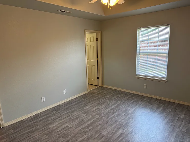 720 Appleridge Dr — Photo 9