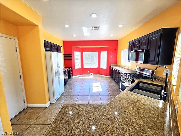 4th image of 10520 Sun Palace Ct