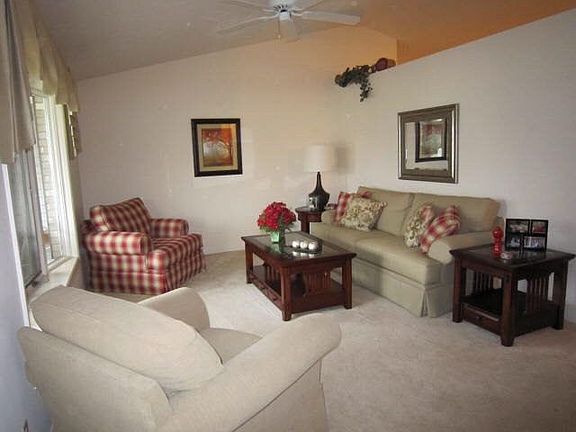 2nd image of 1228 Crestview Dr